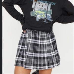 Pretty little thing plaid pleated school skirt